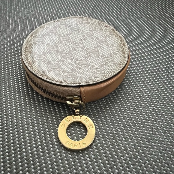 Authentic Celine Triomphe Round Zip Coin Pouch - Picture 1 of 7